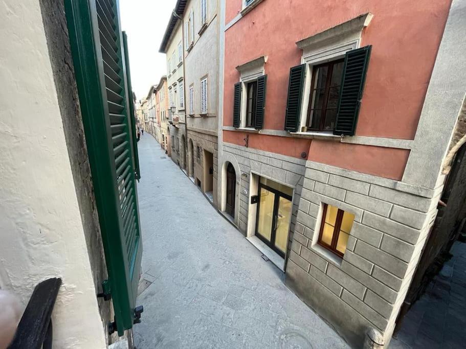 A Due Passi Da Piazza Grande Apartment Montepulciano Exterior photo