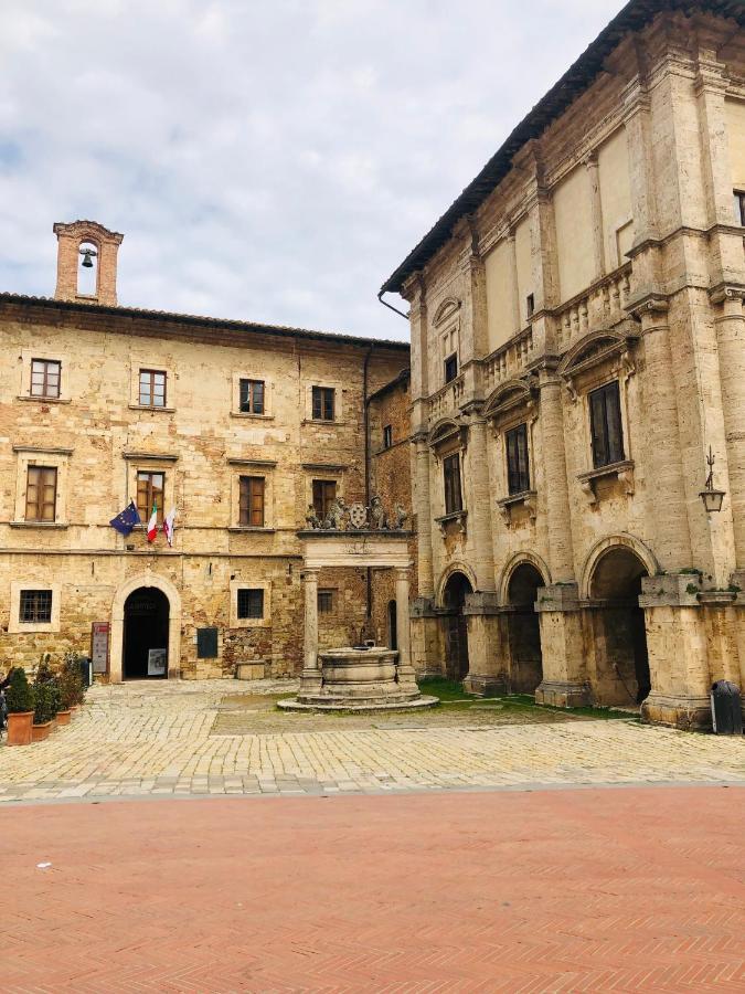 A Due Passi Da Piazza Grande Apartment Montepulciano Exterior photo