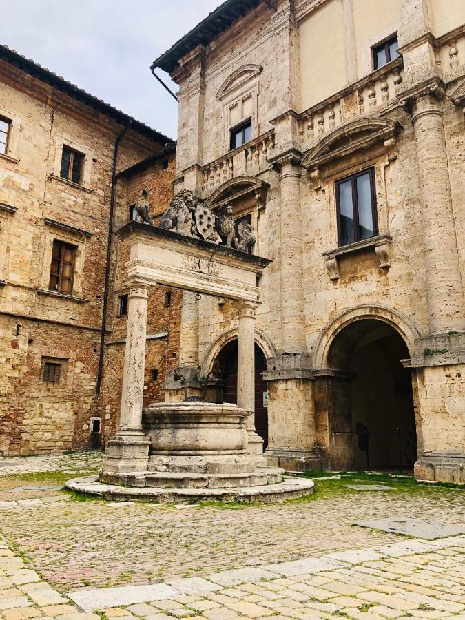 A Due Passi Da Piazza Grande Apartment Montepulciano Exterior photo